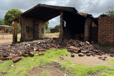 Ett hus som förstörts av cyklonen.