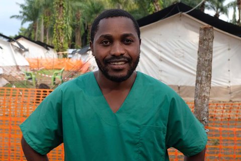 Patient Muhindo Kamavu, sjuksköterska som arbetar med ebolautbrottet i Nordkivu, Kongo-Kinshasa.